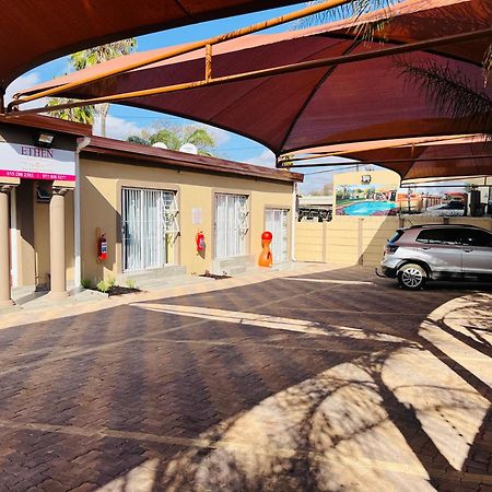 Ethen Guesthouse Polokwane Bagian luar foto