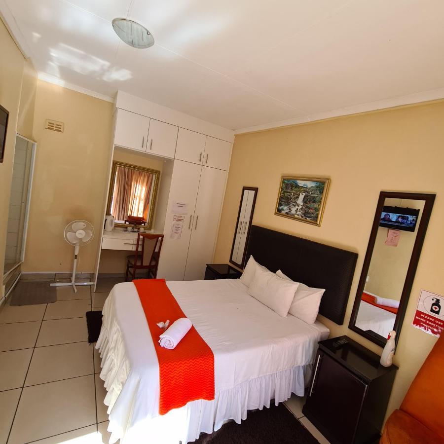 Ethen Guesthouse Polokwane Bagian luar foto