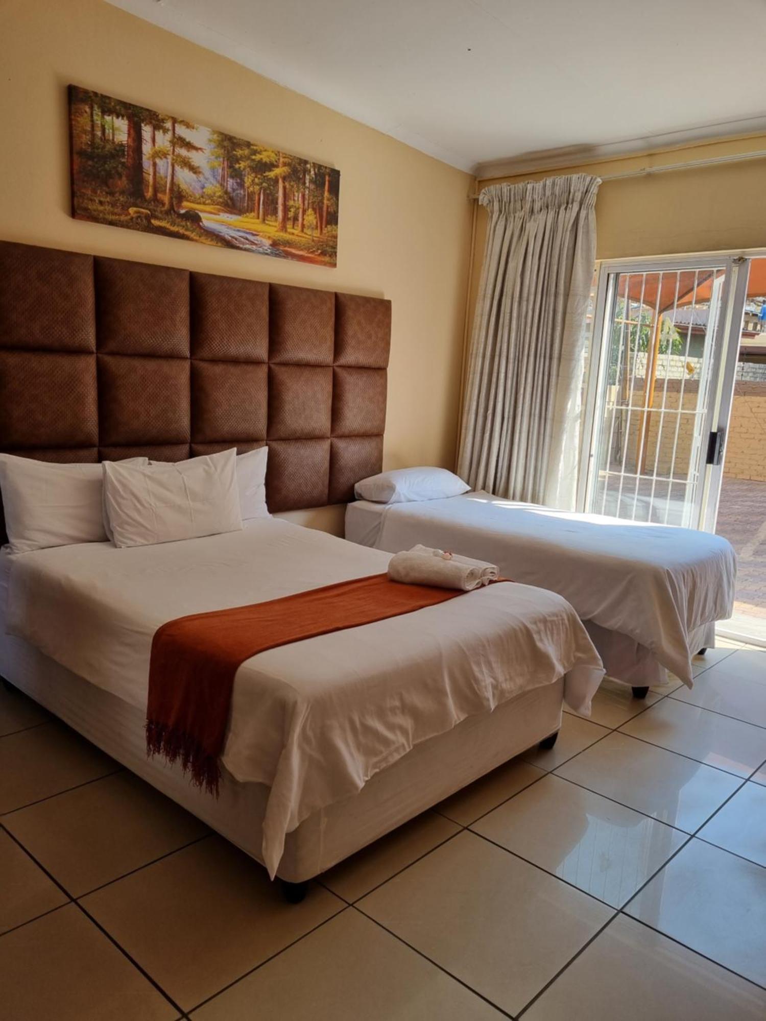 Ethen Guesthouse Polokwane Bagian luar foto