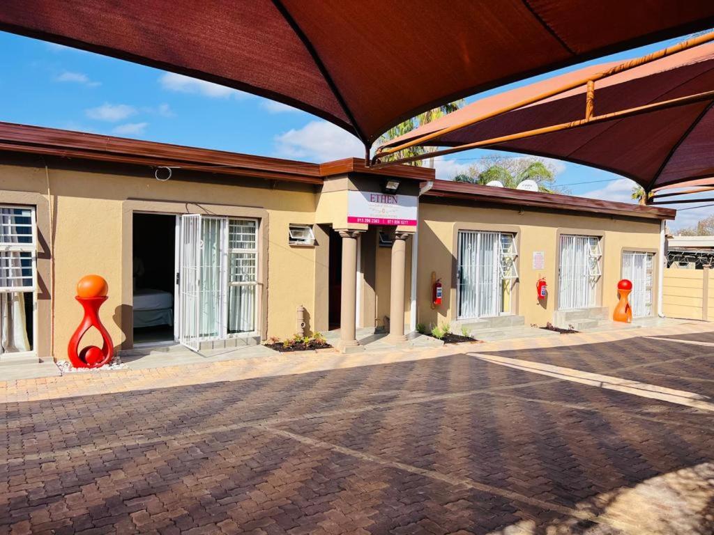 Ethen Guesthouse Polokwane Bagian luar foto
