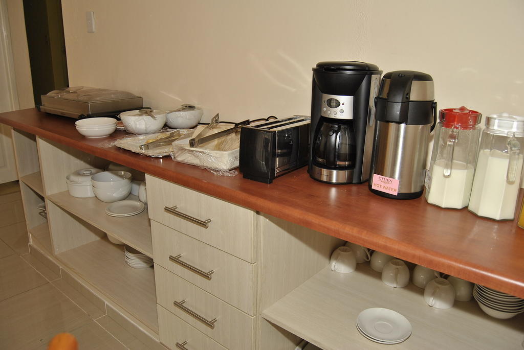 Ethen Guesthouse Polokwane Bagian luar foto