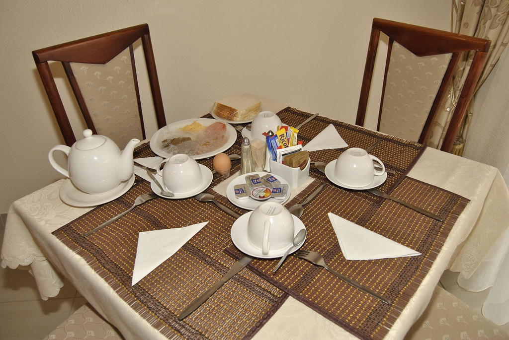 Ethen Guesthouse Polokwane Bagian luar foto