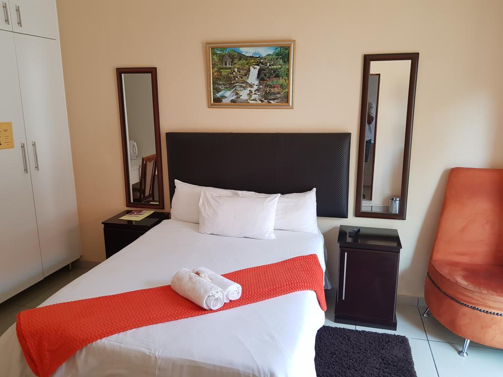 Ethen Guesthouse Polokwane Bagian luar foto